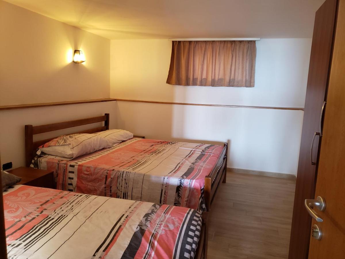 Hotel Brifs Shëngjin Εξωτερικό φωτογραφία